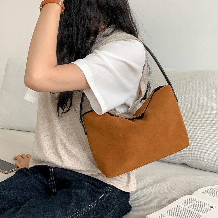 BAGG👾 秋冬新款麂皮絨腋下包高級感單肩棕色包包小眾毛絨包女 時尚包 錢包 手拿包 母親節禮物-細節圖3