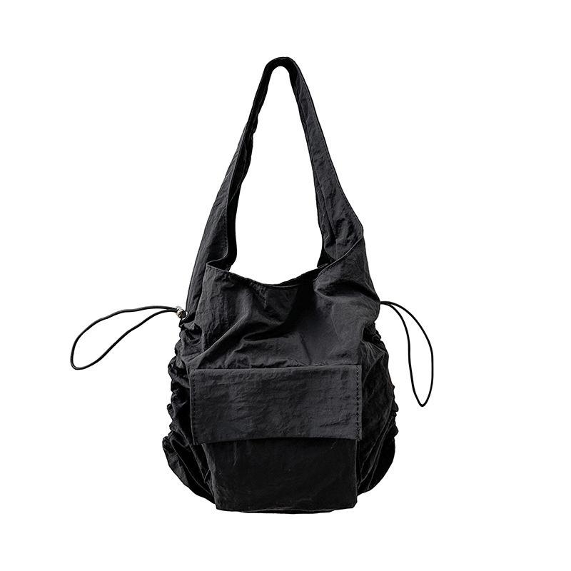 BAGG👾 韓版包包女高級感肩背包文藝大容量時尚休閑褶皺小眾尼龍腋下包女 時尚包 休閒百搭包包 母親節禮物-細節圖5