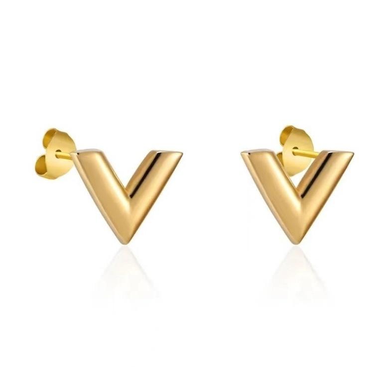 【凱旋門榮耀】CityCape © 這座城飾 ۞ 鈦鋼18k金色幸運勝利v字小巧耳釘女時尚簡約幾何字母個性耳環秋冬新品-細節圖5