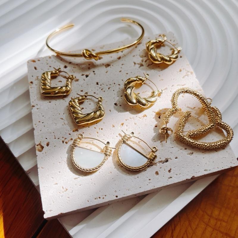 【鎏金歲月】CityCape©這座城飾۞韓國爆款｜氣質麻花牛角｜螺旋藝術耳扣｜時尚輕奢小眾設計款網紅耳環秋冬新品禮物交換-細節圖5