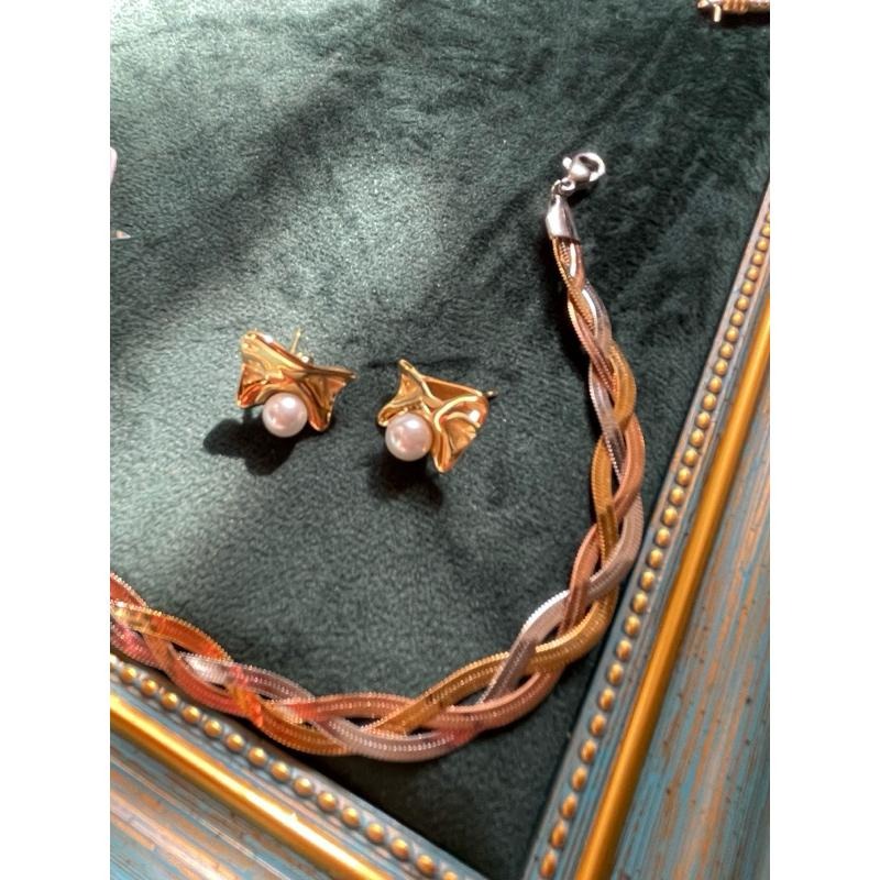 【香榭巴黎】CityCape©這座城飾۞金色褶皺蝴蝶結珍珠耳釘鈦鋼女士INS風跨境新品簡約風秋冬上新耶誕禮物雙11必買-細節圖7