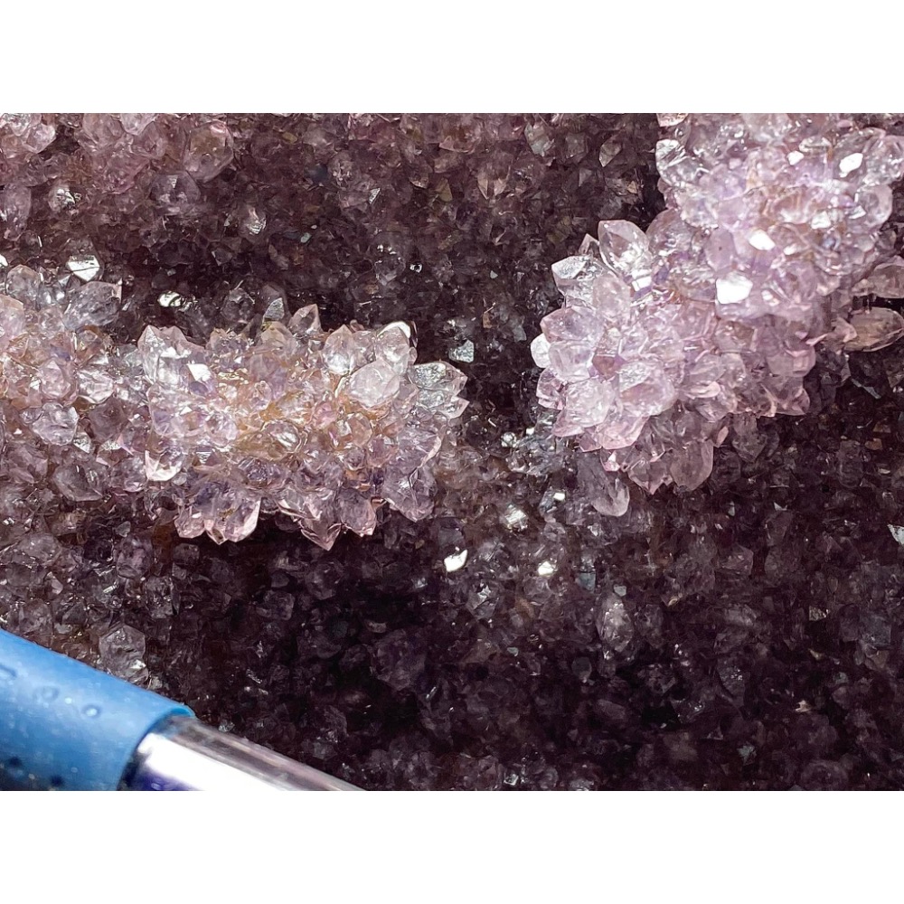 ♥️♥️天然 烏拉圭 稀少產量 粉色異象 特殊 晶洞..（含底座）♥️♥️-細節圖6