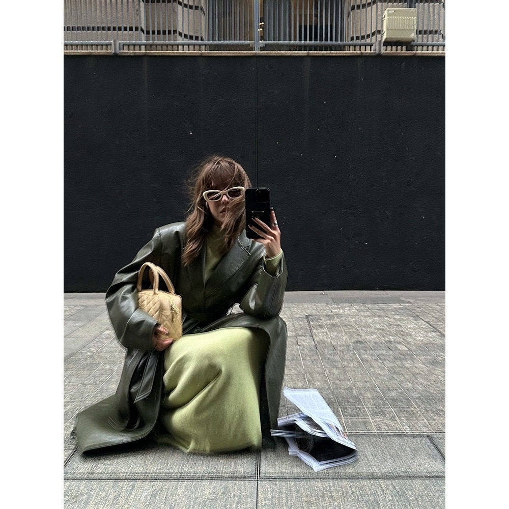 落葉綠質感皮大衣-細節圖4