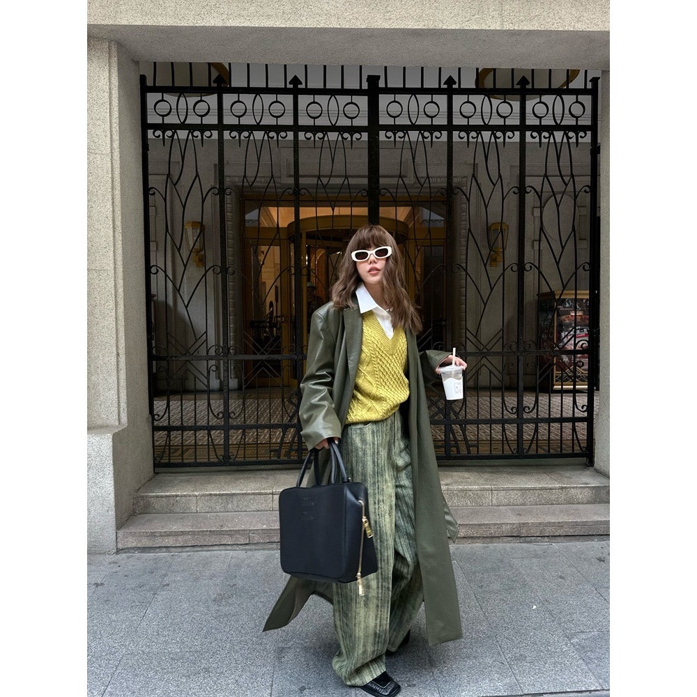 落葉綠質感皮大衣-細節圖7