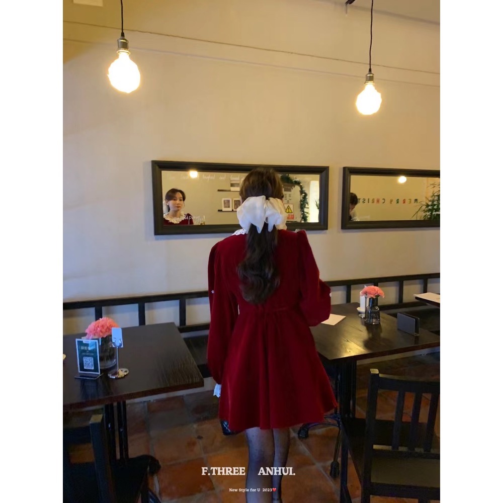 蕾絲珍珠小花洋裝-細節圖5