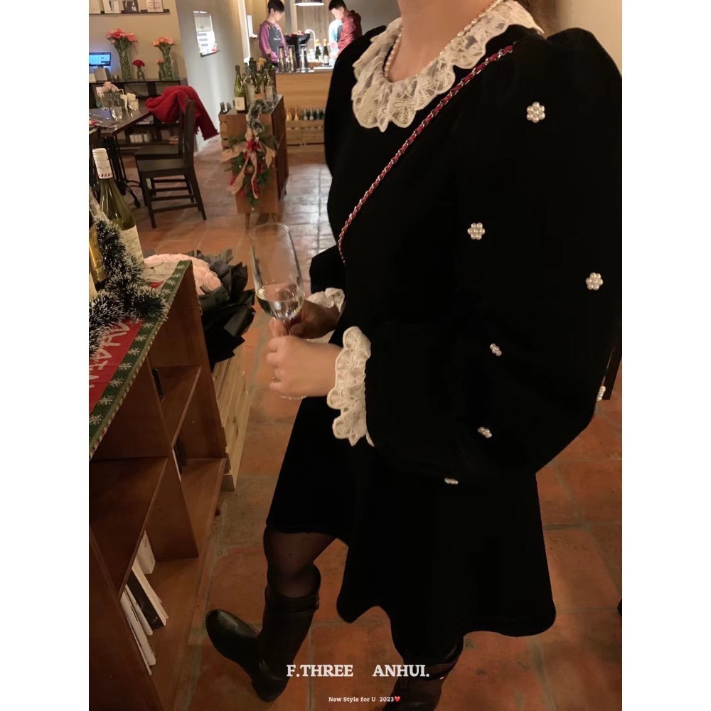 蕾絲珍珠小花洋裝-細節圖8