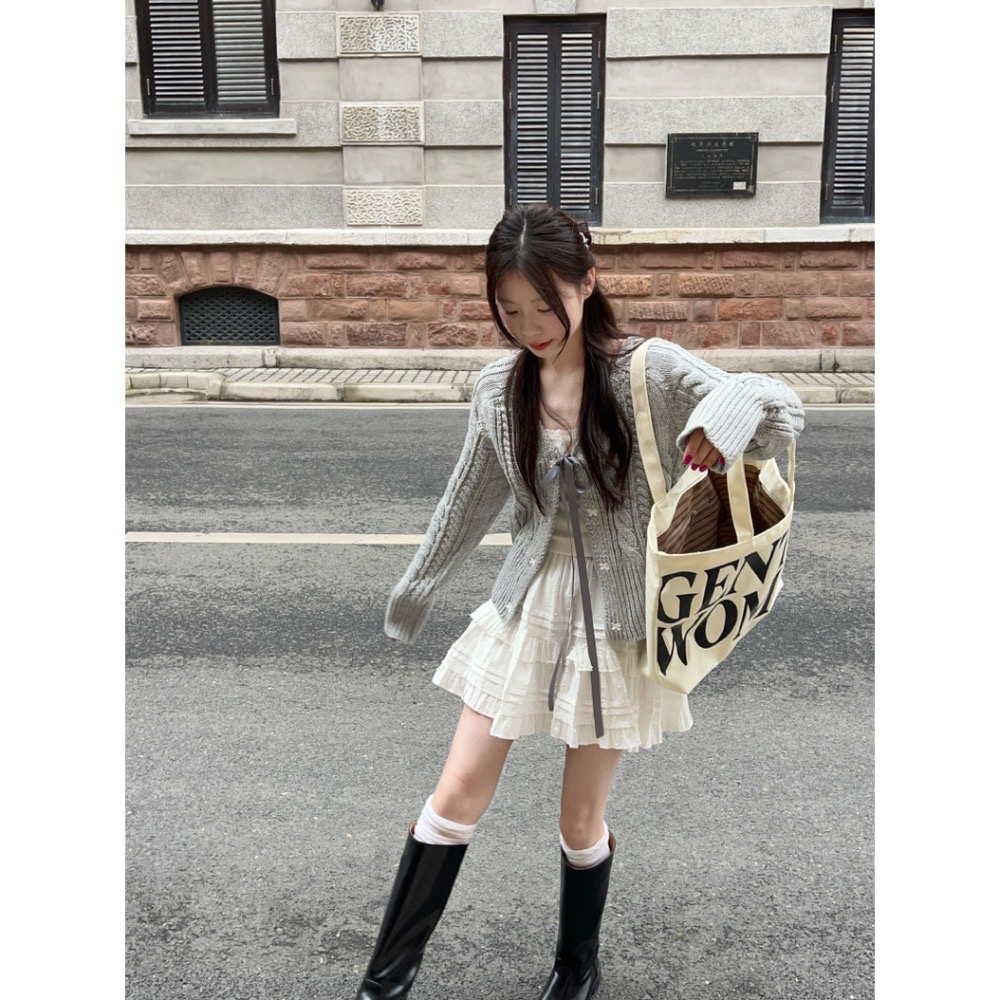 Beneddy🏷️甜美系蝴蝶結開衫外套+吊帶背心+蛋糕裙三件式套裝-細節圖7