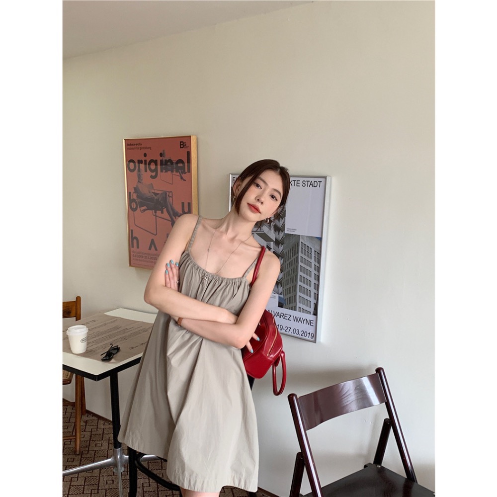 ིྀ 韓國氣質露背系帶褶皺吊帶連體褲-細節圖3