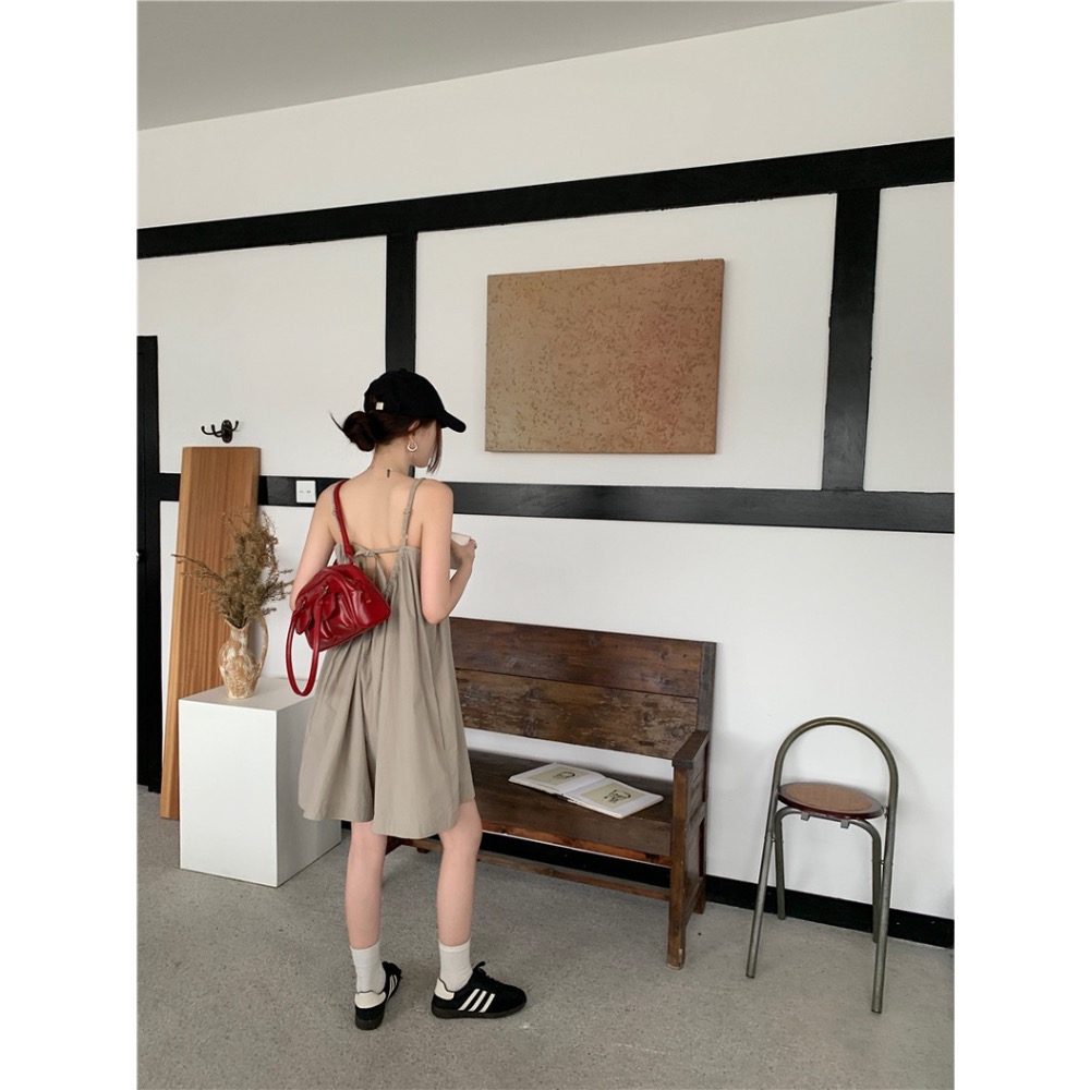 ིྀ 韓國氣質露背系帶褶皺吊帶連體褲-細節圖11