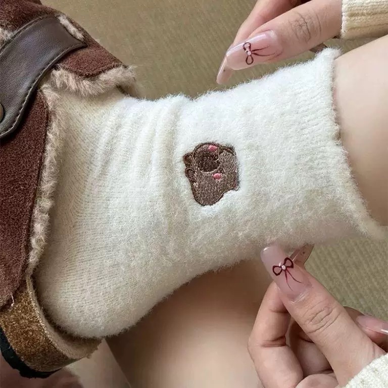 現貨🔥超級可愛的卡皮巴拉 保暖加絨厚珊瑚絨襪-細節圖4
