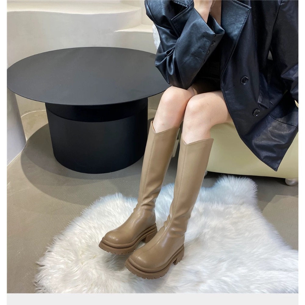 穿搭必備 顯瘦V口長靴-細節圖3