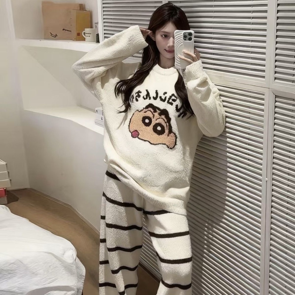 蠟筆小新珊瑚絨居家服-細節圖3