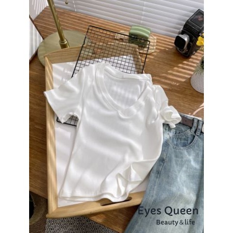 [Eyes Queen]現貨 V領不規則短款上衣 V領短版T恤 短版上衣 短版素T V領素T 素T T恤 短版T恤-細節圖4