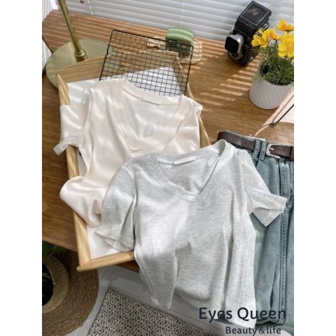 [Eyes Queen]現貨 V領不規則短款上衣 V領短版T恤 短版上衣 短版素T V領素T 素T T恤 短版T恤-細節圖6
