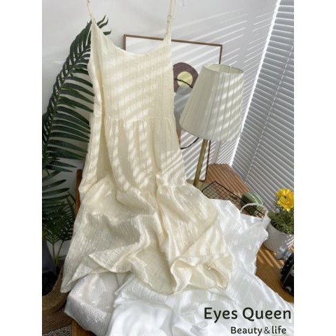[Eyes Queen]現貨 溫柔風吊帶裙 肩帶可調整洋裝 細肩帶洋裝 洋裝 連身裙 海邊洋裝 渡假洋裝-細節圖8
