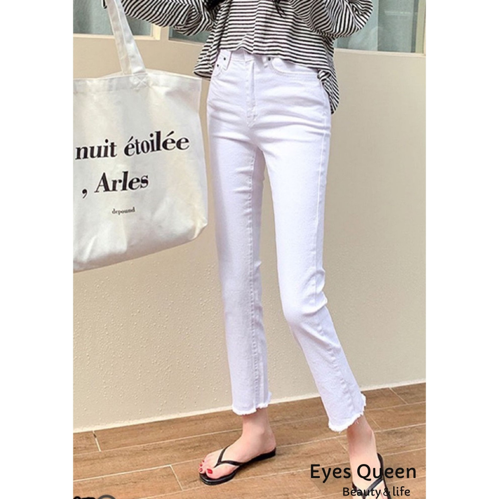 [Eyes Queen] 現貨 白色修身彈力牛仔小直褲 彈力修身牛仔褲 白色彈力褲 白色長褲 牛仔長褲 長褲 彈力牛仔褲-細節圖3