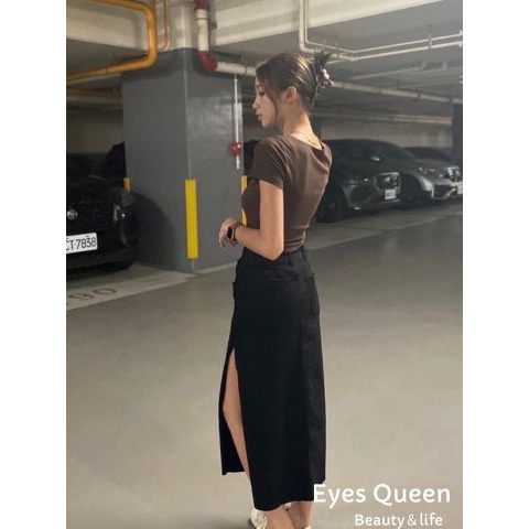 [Eyes Queen] 現貨 雙釦側開岔黑色牛仔長裙 側開岔彈力牛仔長裙 黑色牛仔長裙 牛仔長裙 彈力牛仔長裙