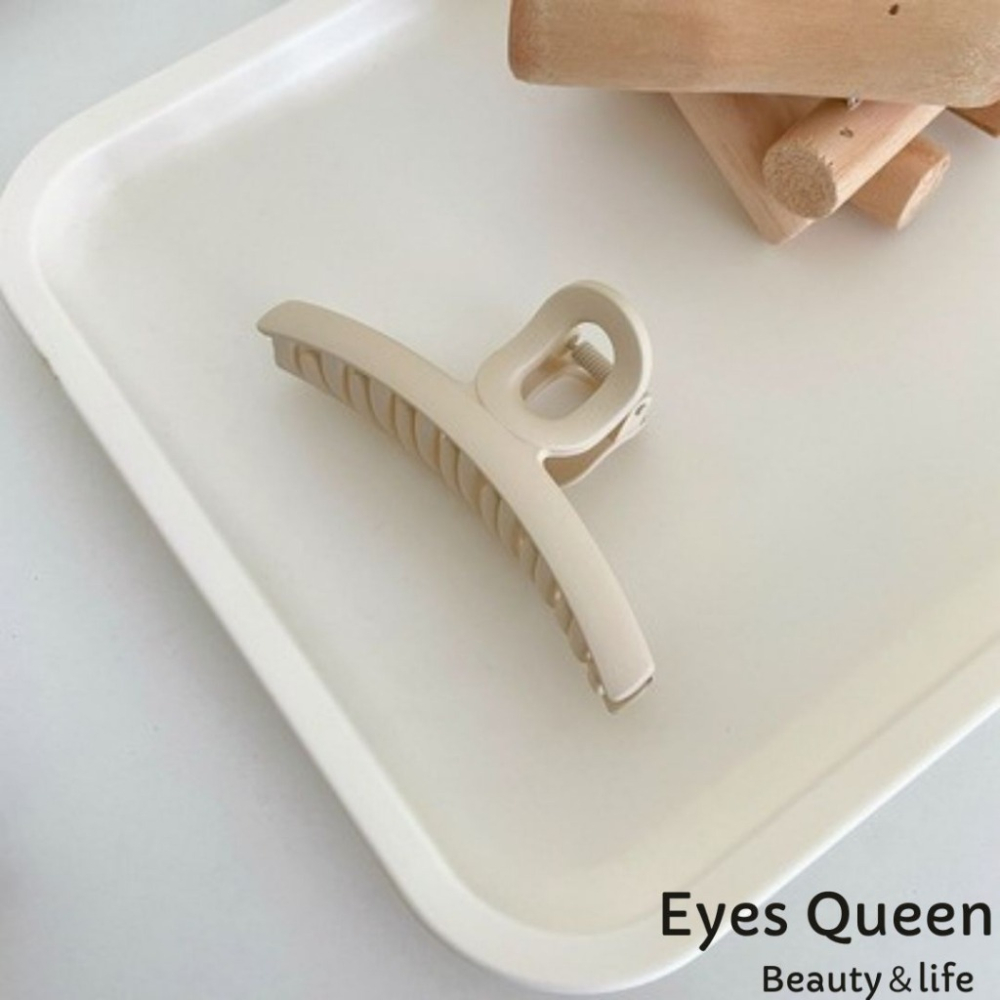 [Eyes Queen] 現貨 奶咖色系鯊魚夾 鏤空鯊魚夾 髮夾 夾子 鯊魚夾 抓夾 盤髮夾 髮飾-細節圖5