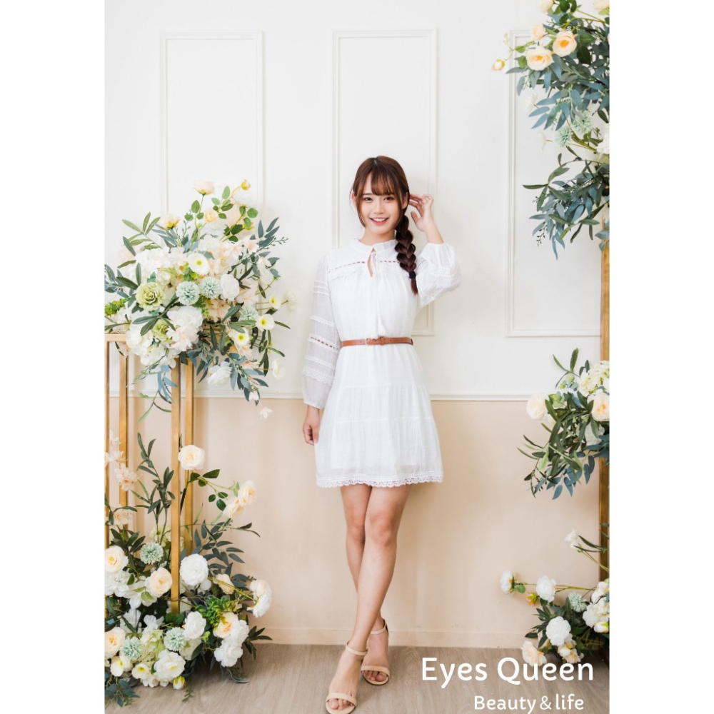 [Eyes Queen] 現貨 白色長袖連身裙(附皮帶) 蕾絲鏤空連身裙 白色洋裝 渡假洋裝 白色蕾絲洋裝 洋裝-細節圖3