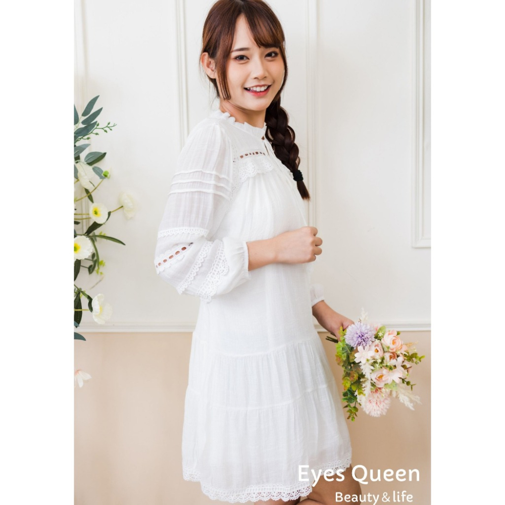 [Eyes Queen] 現貨 白色長袖連身裙(附皮帶) 蕾絲鏤空連身裙 白色洋裝 渡假洋裝 白色蕾絲洋裝 洋裝-細節圖8