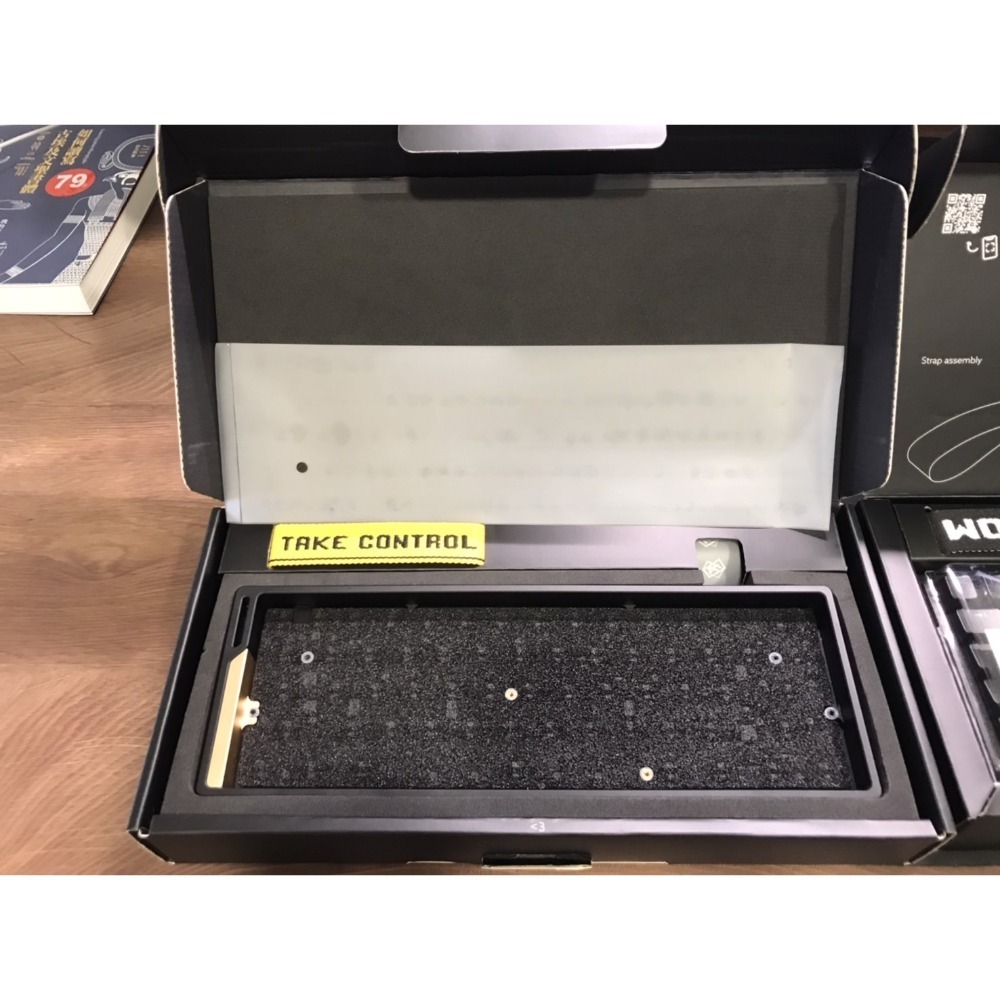 Alumaze Case (Black)