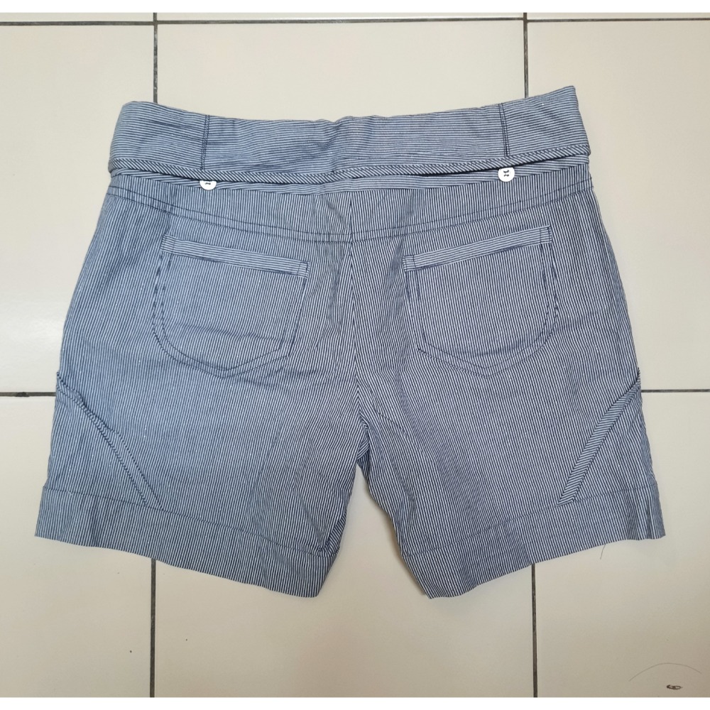 二手出清 Bear Two 灰色細條紋短褲 SIZE 36-細節圖2