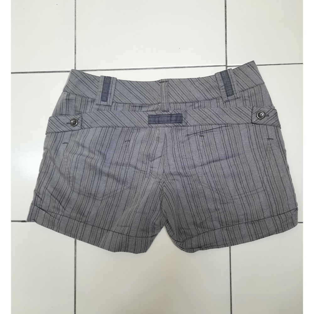 二手出清 Bear Two 咖啡色細條紋短褲 SIZE 36-細節圖2