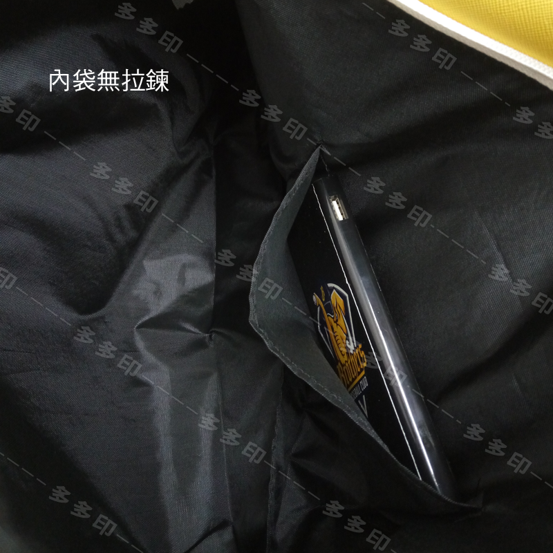 多多印 客製化 仿皮革肩背包 船型包 PVC皮革背袋 購物袋 梯形側背包 訂做 公司學校團體紀念品 動漫同人偶像周邊訂製-細節圖6