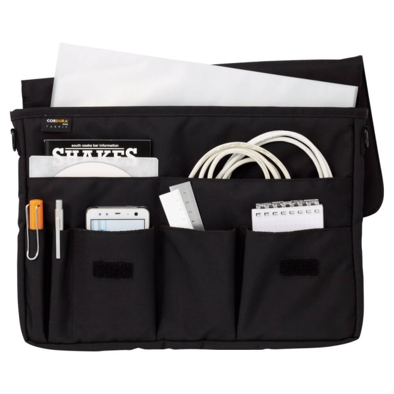 【LIHIT LAB.】多功能收納包 筆電包 平板 公事包 手拿包 A4 附肩背帶 (黑)-細節圖3