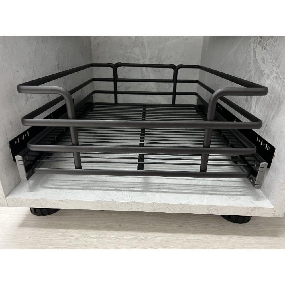 【五金殿】工業風 全規格尺寸 黑色 德式拉籃 歐式拉籃 四方籃 衣櫥 拉籃 衣籃 緩衝滑軌-細節圖3