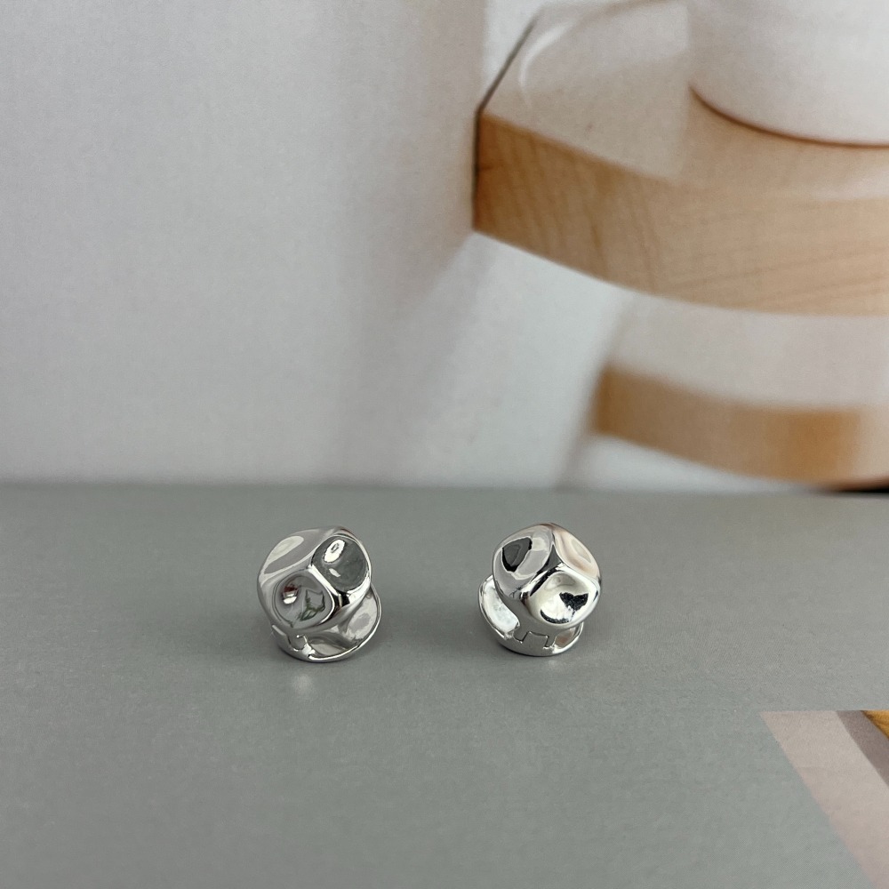 ||董飾 純銀飾品|| 925純銀-亮面 星球 純銀耳環-細節圖2