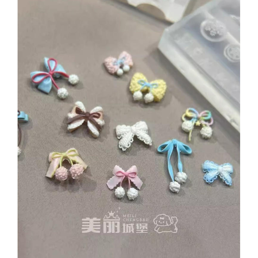 【美麗城堡】毛球蝴蝶結造型 . DIY矽膠模具 .耶誕節雪花鏈條水晶球雕花-細節圖2