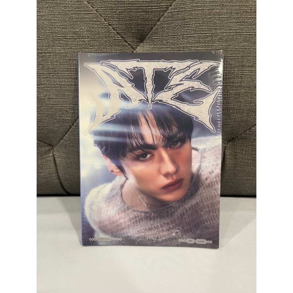 Nocos._.select ⌘ 專輯區 ⌘Stray kids/貨付請備註否則取消訂單/現貨2天內出貨/官方全新正版-規格圖1