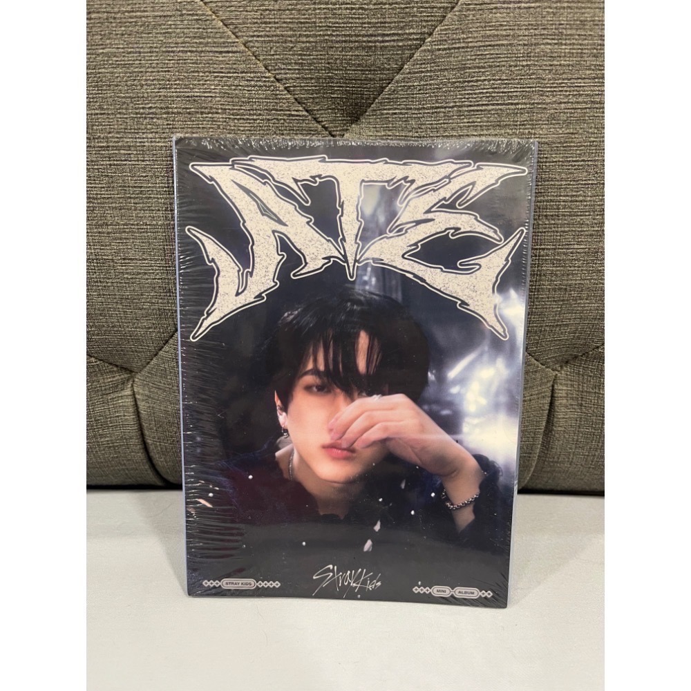 Nocos._.select ⌘ 專輯區 ⌘Stray kids/貨付請備註否則取消訂單/現貨2天內出貨/官方全新正版-規格圖1