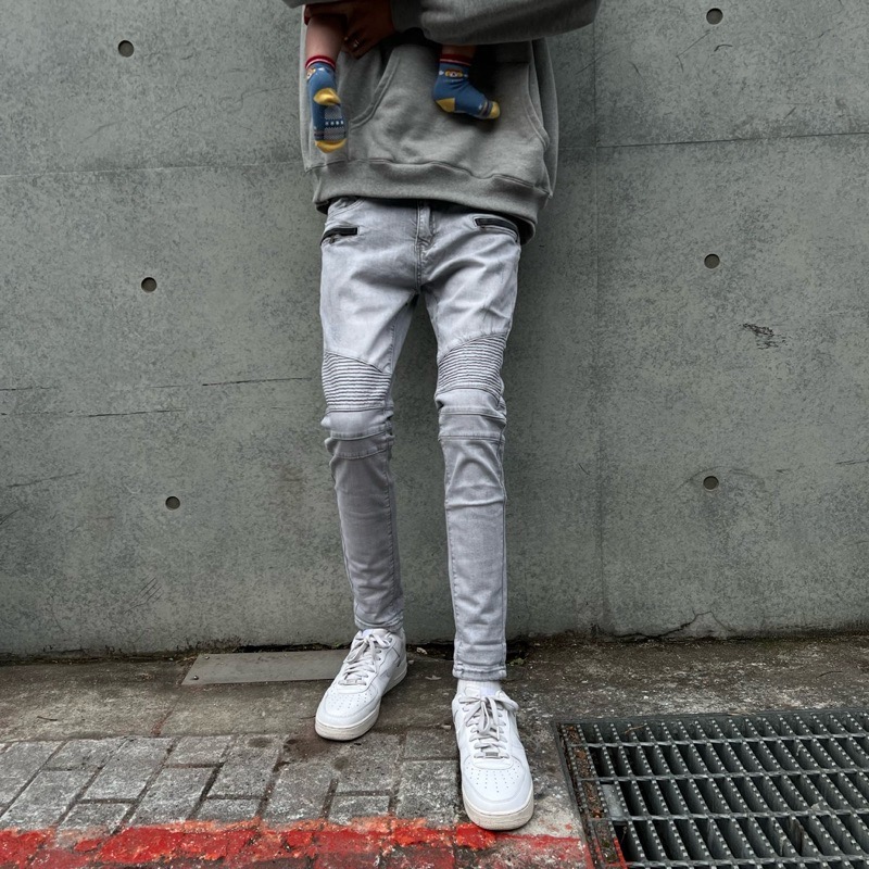 《JRCSTORE》🇰🇷韓國高質感機車紋彈性牛仔褲 條紋 拉鍊口袋 版型 歐美 修身 窄褲 素面 淺灰色 四季百搭-細節圖6