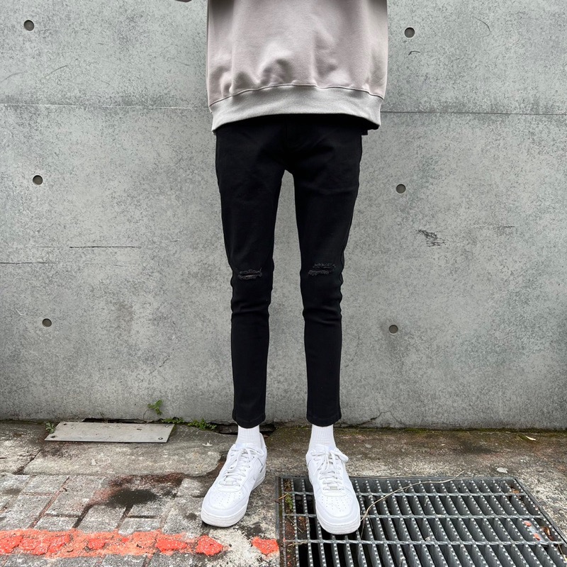 《JRCSTORE》🇰🇷韓國高質感雙刀割刷破牛仔長褲 素面 刀割 刷破 修身破褲 四季百搭 素黑 破壞 破洞-細節圖3