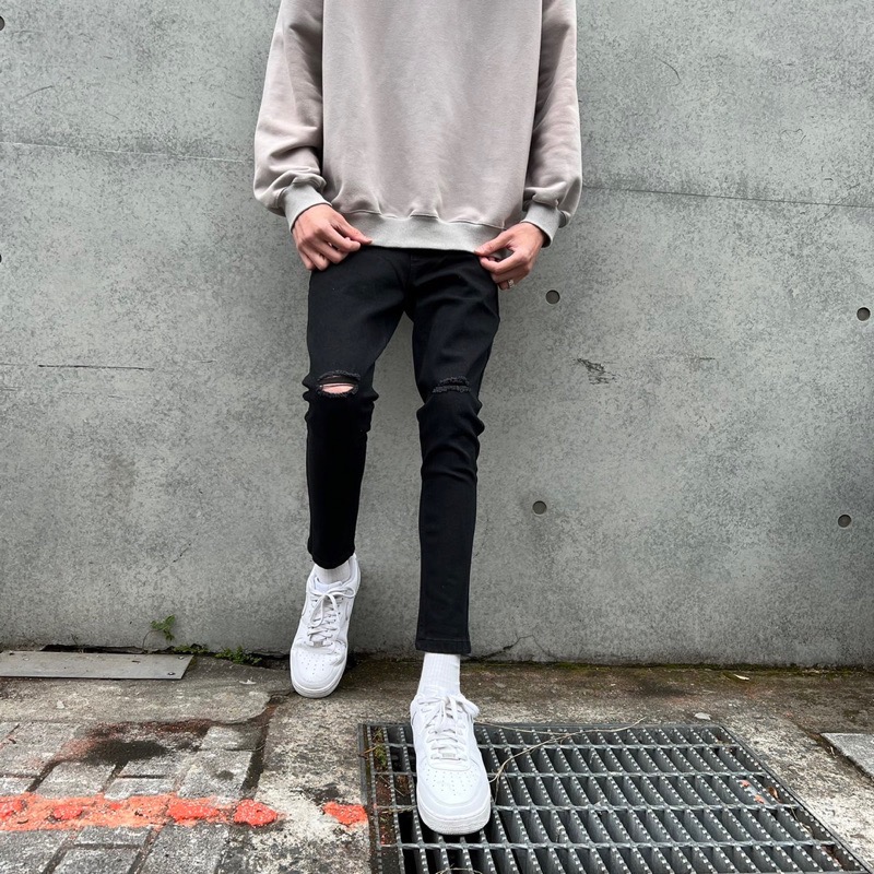 《JRCSTORE》🇰🇷韓國高質感雙刀割刷破牛仔長褲 素面 刀割 刷破 修身破褲 四季百搭 素黑 破壞 破洞-細節圖5