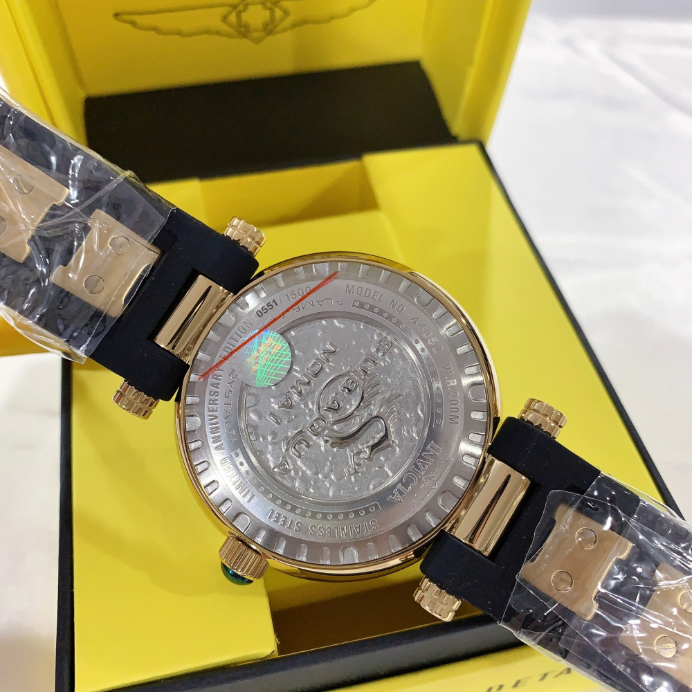 (Little bee小蜜蜂精品)INVICTA 英威塔 龍系列限量款 錶圈可轉 貝殼面石英橡膠錶 全球限量1500支-細節圖3