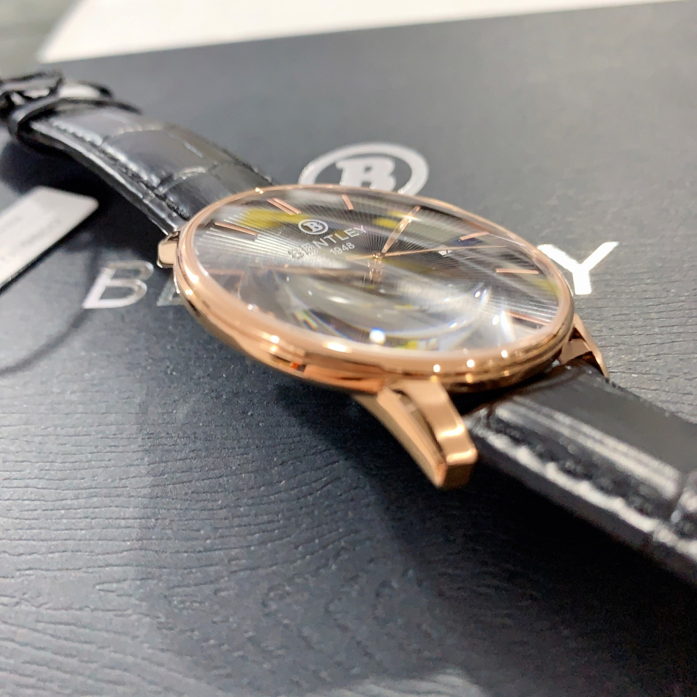 (3色可選)(Little bee小蜜蜂精品)Bentley 賓利 石英皮錶 放大錶盤鏡面設計-細節圖2