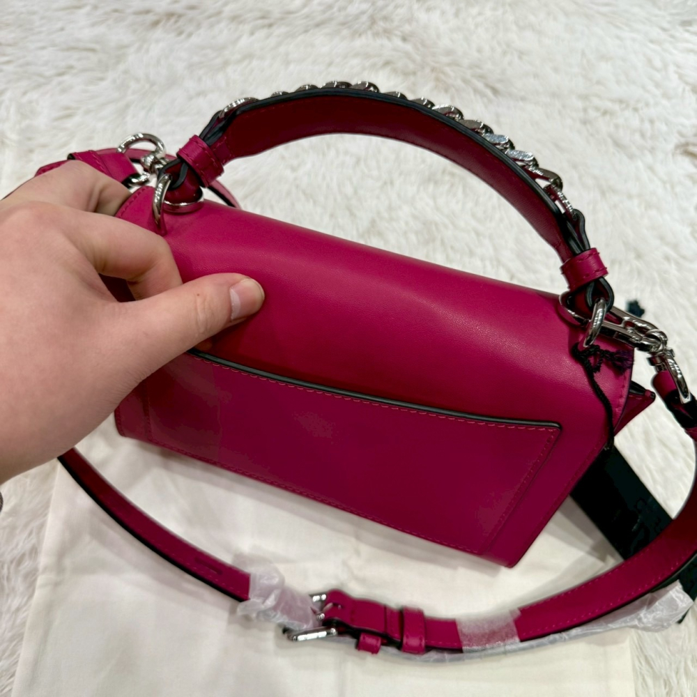 【卡爾｜全新】現貨 KARL LAGERFELD 包包 掀蓋包 銀標 兩用包 斜背包｜Little Bee 小蜜蜂精品-細節圖3