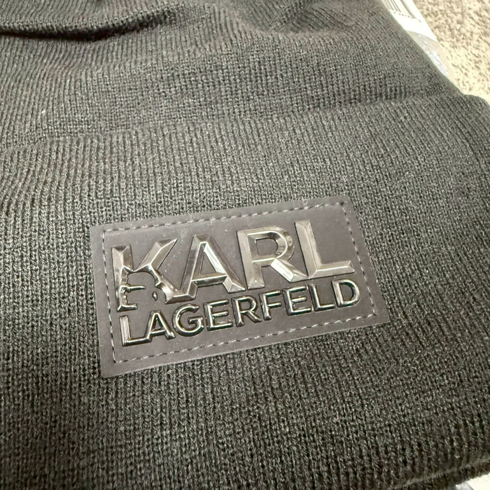 【卡爾｜全新】現貨 KARL LAGERFELD 防寒毛帽 針織 膠印 文字 毛帽｜Little Bee 小蜜蜂精品-細節圖2