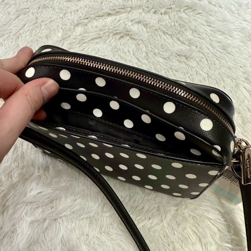 【KS｜全新】現貨 KATE SPADE 包包 相機包 金標 圓點點 防刮紋 斜背包｜Little Bee 小蜜蜂精品-細節圖2