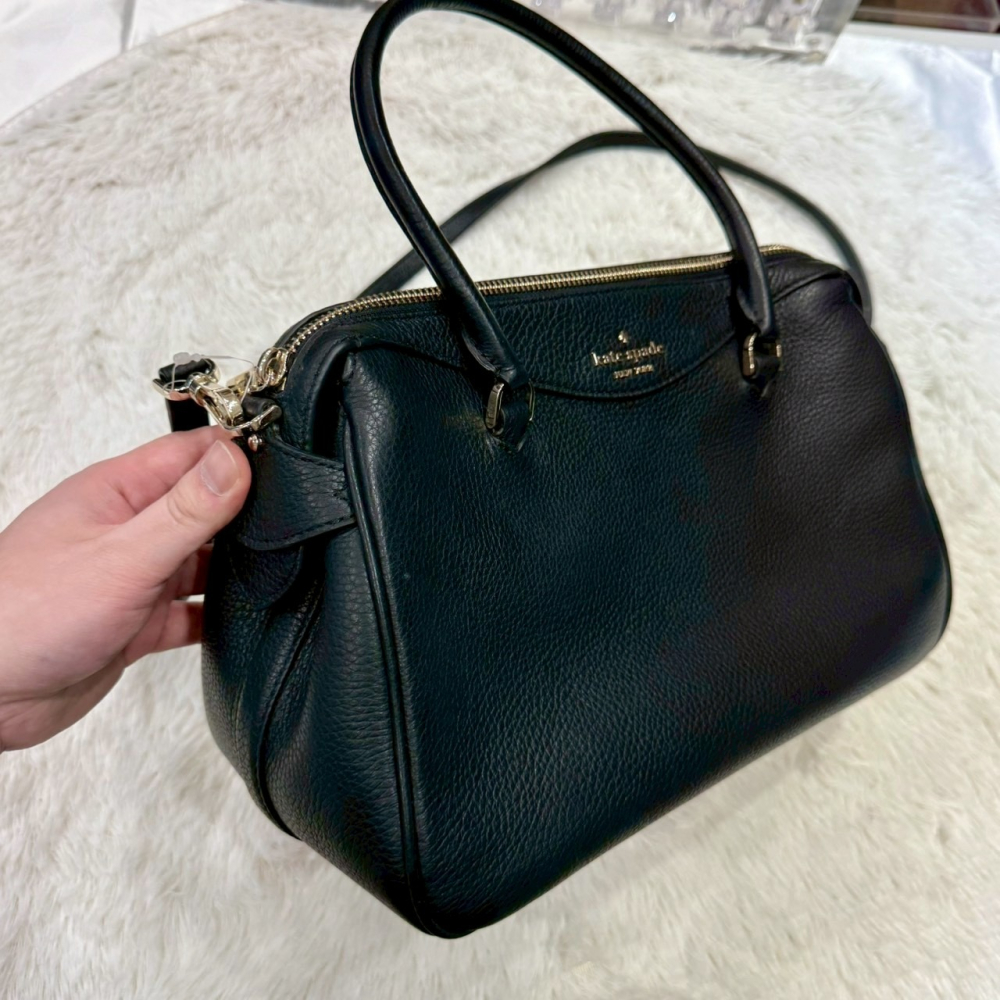 【KS｜全新】現貨 KATE SPADE 包包 波士頓包 銀標 三角包 防刮紋 斜背包｜Little Bee 小蜜蜂精品-細節圖2