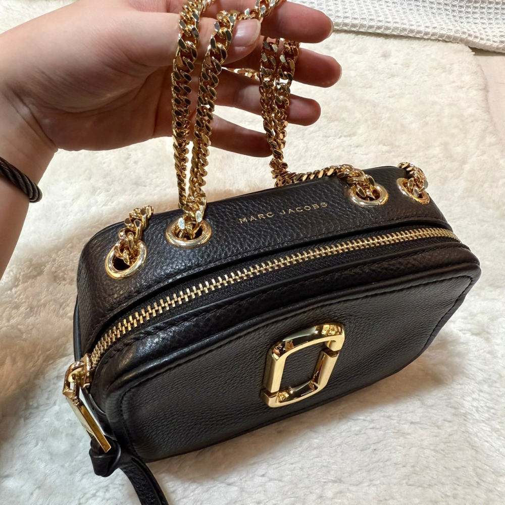 【MJ｜全新】現貨 MARC JACOBS 包包 相機包 專櫃款 荔枝紋 鍊條 斜背包｜Little Bee 小蜜蜂精品-細節圖2