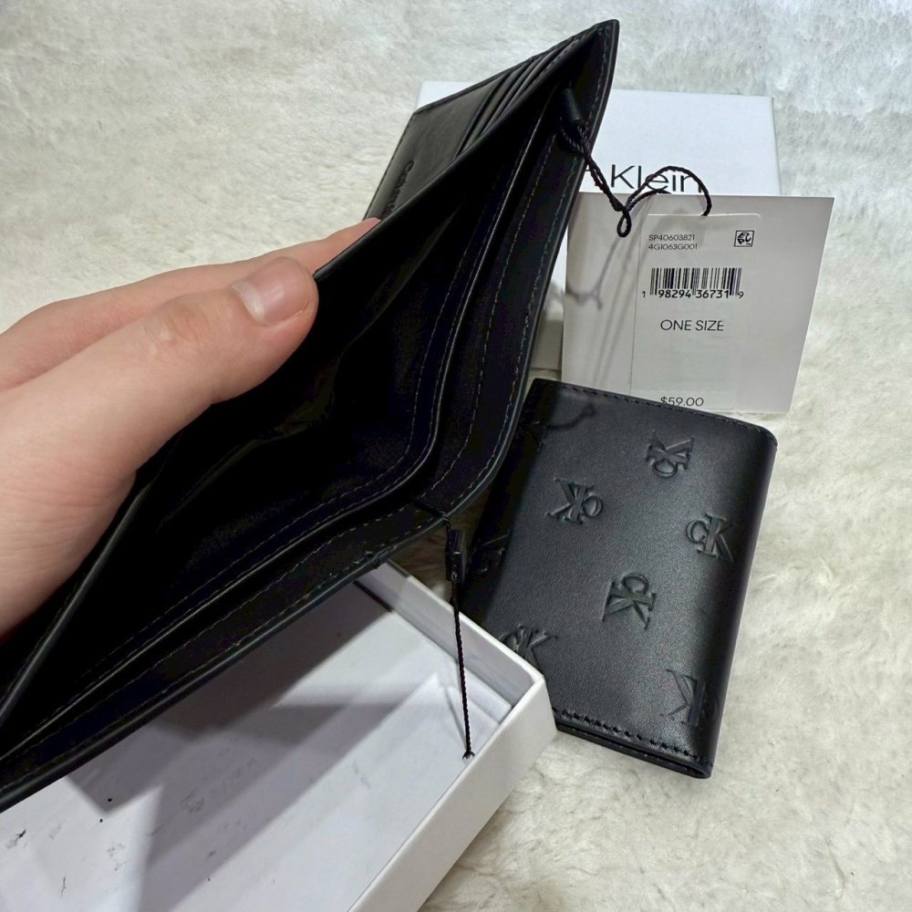 【CK｜全新】現貨 CALVIN KLEIN 錢包 短夾 二合一 滿版 壓紋 禮盒組｜Little Bee 小蜜蜂精品-細節圖4
