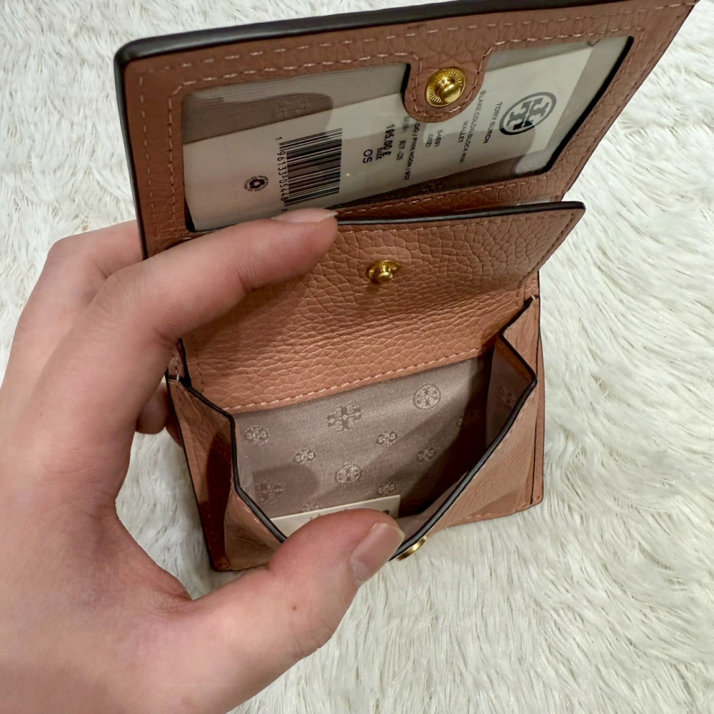 【TB｜全新】現貨 TORY BURCH 錢包 短夾 金標 荔枝紋 零錢短夾 中夾｜Little Bee 小蜜蜂精品-細節圖3