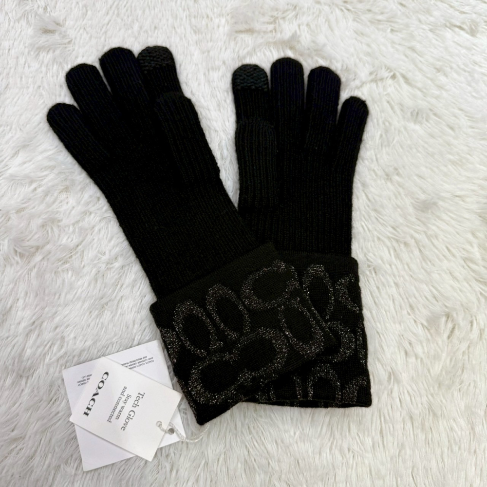 【蔻馳｜全新】現貨 COACH 手套 防寒 針織 銀色 刺繡 LOGO 防寒手套｜Little Bee 小蜜蜂精品-細節圖2