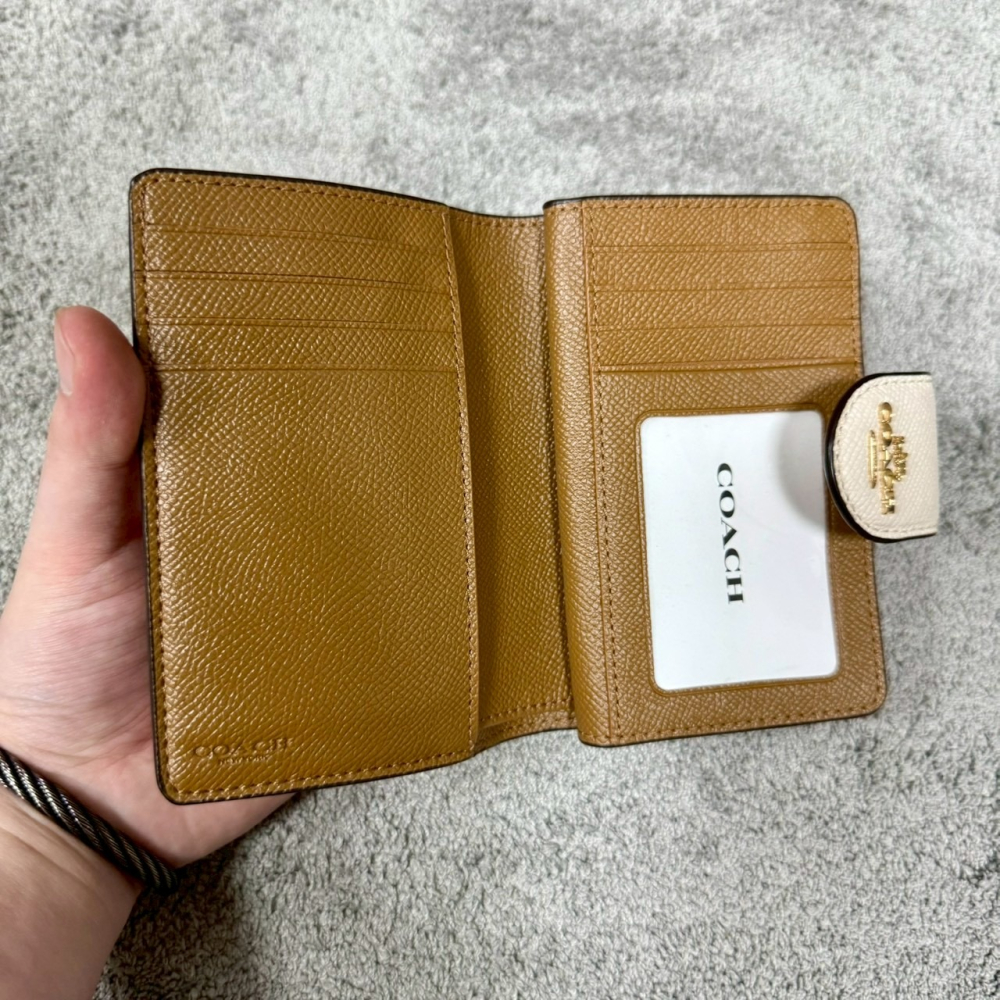 【蔻馳｜全新】現貨 COACH 中夾 金標 素色 防刮紋 錢包 零錢中夾｜Little Bee 小蜜蜂精品-細節圖3