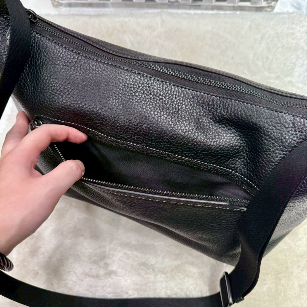 【蔻馳｜全新】庫存先詢問 COACH 流浪包 男款 經典款 荔枝紋 小標 斜背包｜Little Bee 小蜜蜂精品-細節圖3