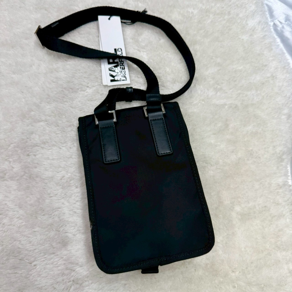 【卡爾｜全新】現貨 KARL LAGERFELD 包包 相機包 男款 手機包 斜背包｜Little Bee 小蜜蜂精品-細節圖2